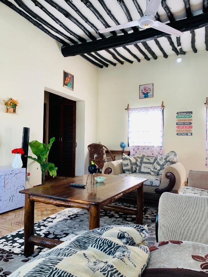 דיאני ביץ' Jambo Diani 1-Bedroom Apartment Close To The Beach מראה חיצוני תמונה